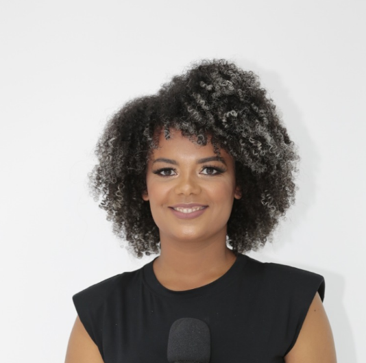 Gessica Sousa, locutora da Point Gravações
